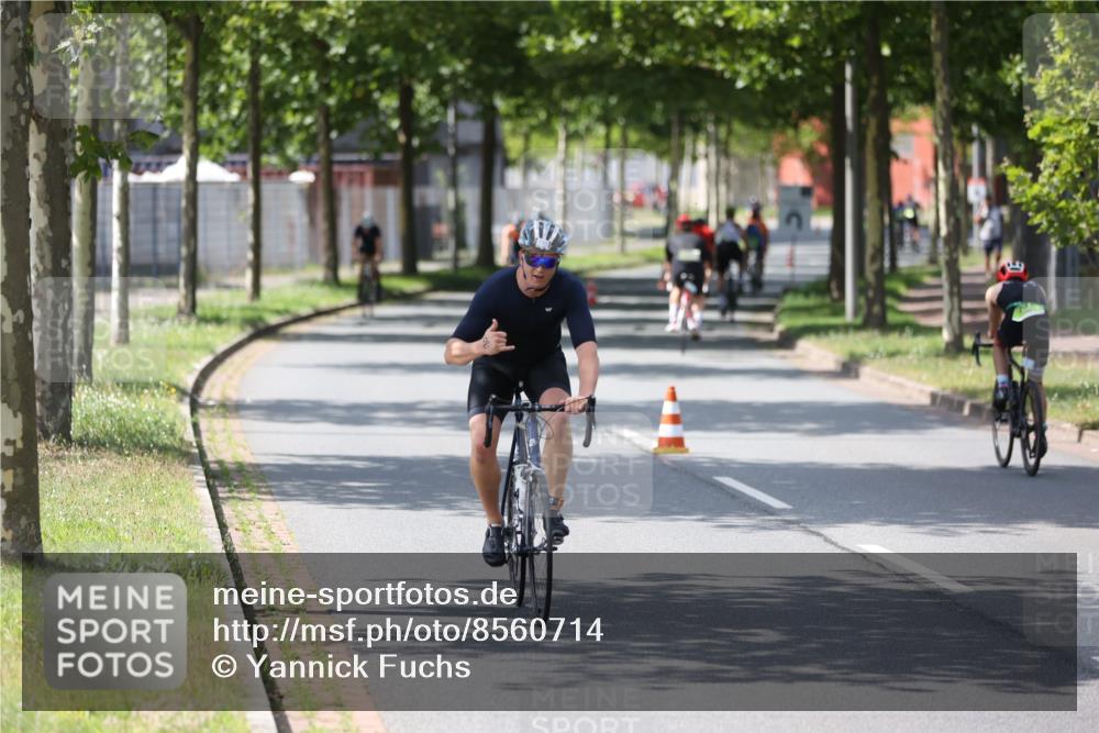 10.08.2025 - GEWOBA Citytriathlon Bremen Yannick Fuchs http://msf.ph/oto/8560714 10.08.2025 14:20:10 Radfahren 18, 29, 36, 52, 130, 195, 197, 238, 256, 257 meine-sportfotos.de
