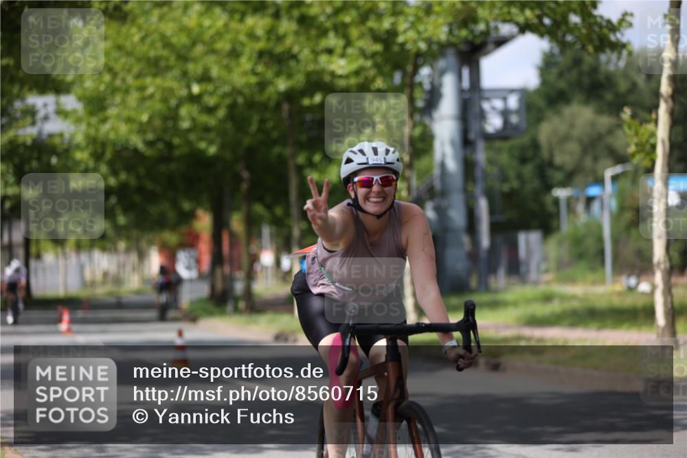 10.08.2025 - GEWOBA Citytriathlon Bremen Yannick Fuchs http://msf.ph/oto/8560715 10.08.2025 12:43:16 Radfahren 612, 646, 677, 885, 889, 945, 964, 1038 meine-sportfotos.de