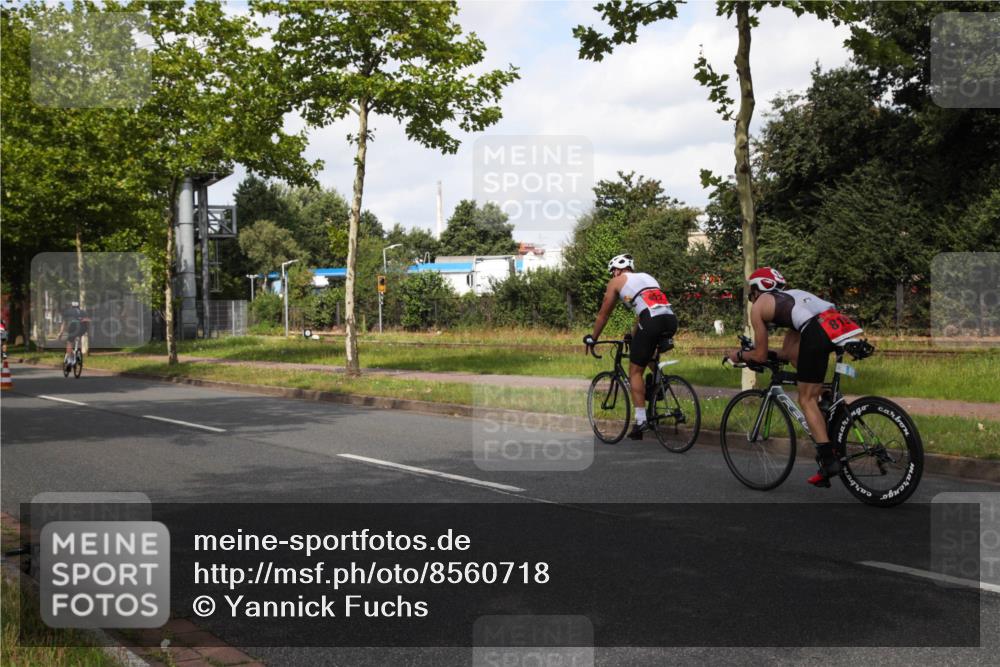 10.08.2025 - GEWOBA Citytriathlon Bremen Yannick Fuchs http://msf.ph/oto/8560718 10.08.2025 12:09:52 Radfahren 586, 607, 628, 688, 697, 703, 732, 830, 849 meine-sportfotos.de