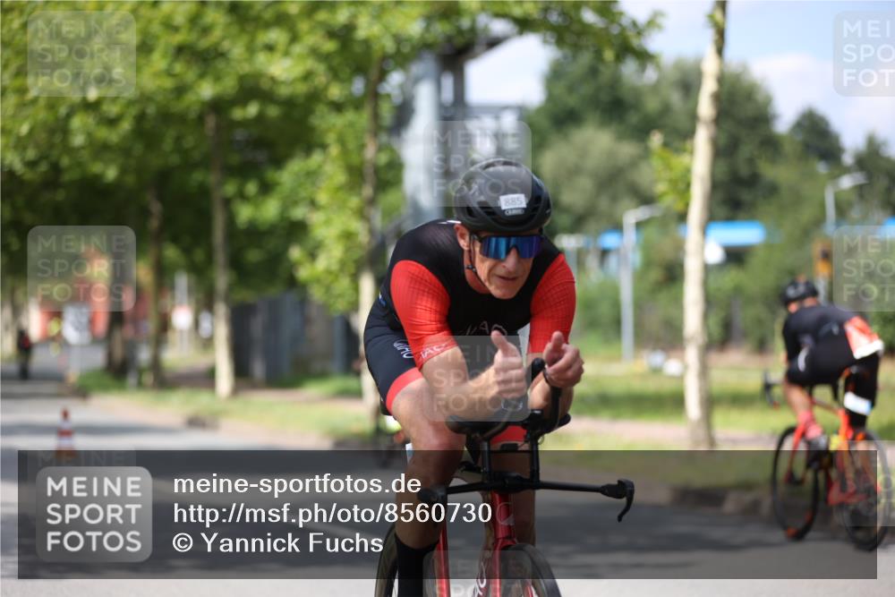 10.08.2025 - GEWOBA Citytriathlon Bremen Yannick Fuchs http://msf.ph/oto/8560730 10.08.2025 12:43:19 Radfahren 612, 646, 677, 885, 889, 945, 964, 1038 meine-sportfotos.de
