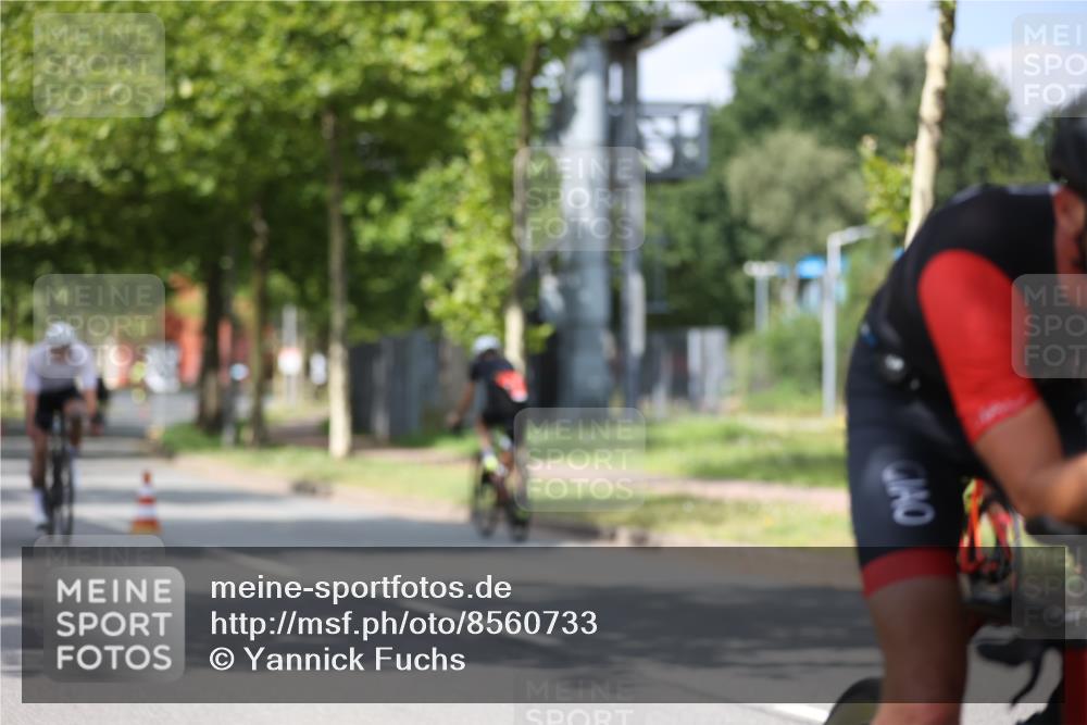 10.08.2025 - GEWOBA Citytriathlon Bremen Yannick Fuchs http://msf.ph/oto/8560733 10.08.2025 12:43:19 Radfahren 612, 646, 677, 885, 889, 945, 964, 1038 meine-sportfotos.de