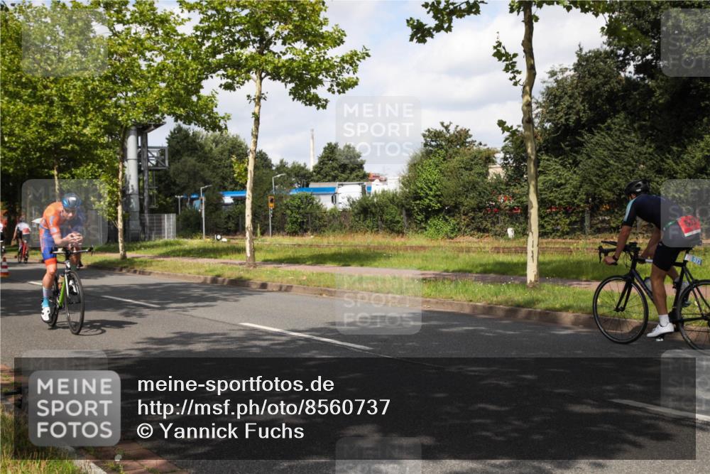 10.08.2025 - GEWOBA Citytriathlon Bremen Yannick Fuchs http://msf.ph/oto/8560737 10.08.2025 12:09:56 Radfahren 586, 607, 628, 688, 697, 732, 830, 849 meine-sportfotos.de