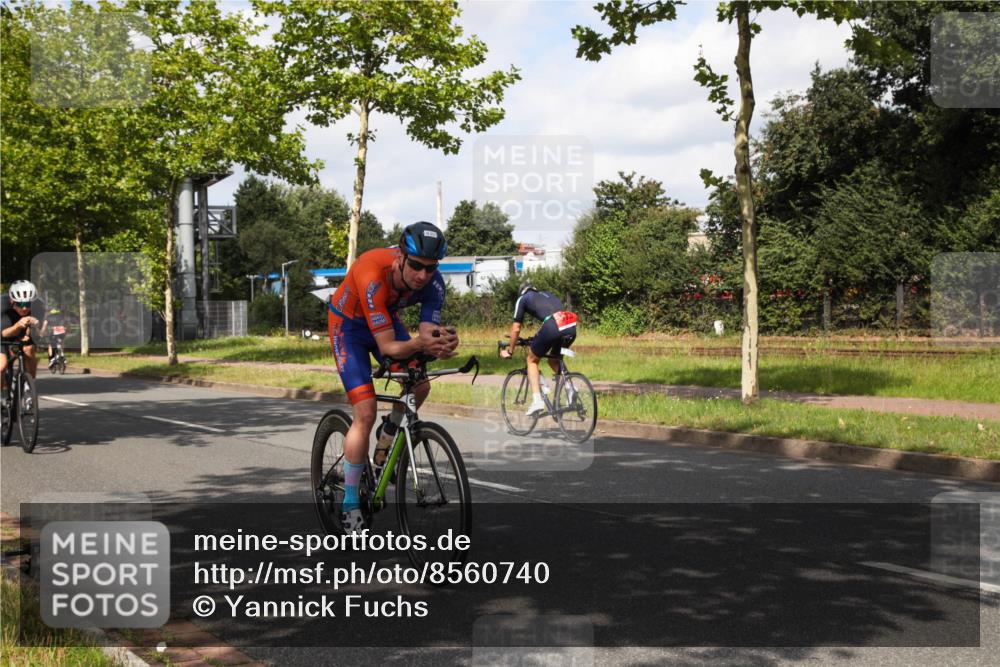 10.08.2025 - GEWOBA Citytriathlon Bremen Yannick Fuchs http://msf.ph/oto/8560740 10.08.2025 12:09:56 Radfahren 586, 607, 628, 688, 697, 732, 830, 849 meine-sportfotos.de