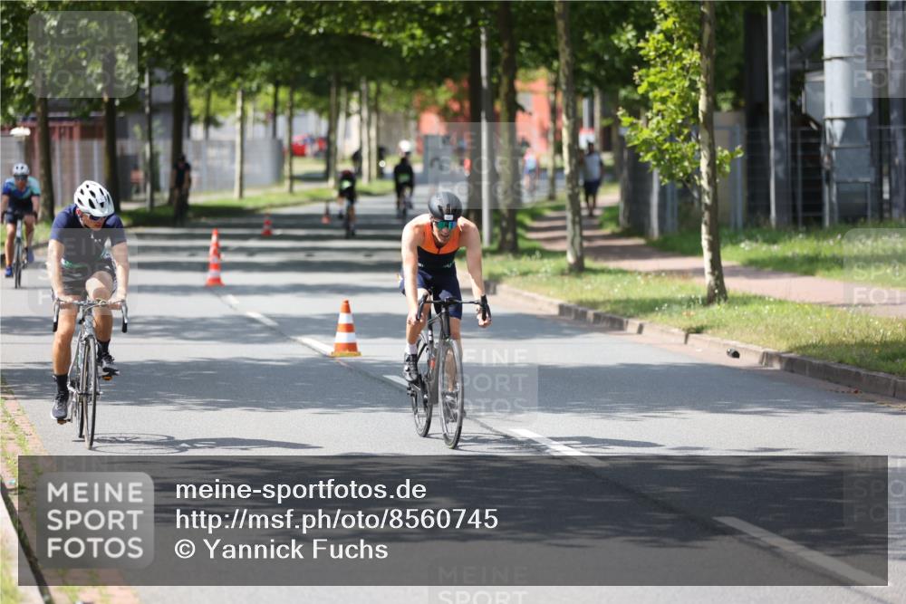 10.08.2025 - GEWOBA Citytriathlon Bremen Yannick Fuchs http://msf.ph/oto/8560745 10.08.2025 14:20:15 Radfahren 18, 29, 52, 130, 195, 197, 238, 256, 257 meine-sportfotos.de