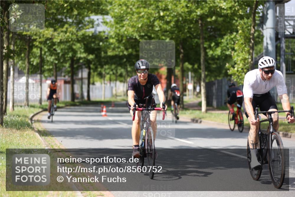10.08.2025 - GEWOBA Citytriathlon Bremen Yannick Fuchs http://msf.ph/oto/8560752 10.08.2025 12:43:20 Radfahren 612, 646, 677, 885, 889, 945, 964, 1038 meine-sportfotos.de
