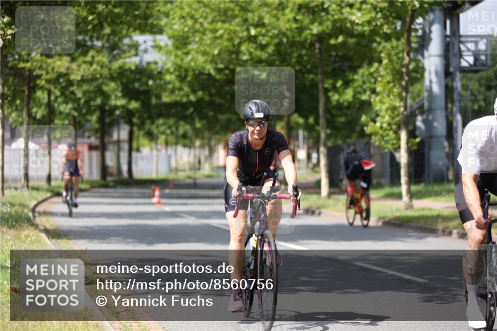 10.08.2025 - GEWOBA Citytriathlon Bremen Yannick Fuchs http://msf.ph/oto/8560756 10.08.2025 12:43:21 Radfahren 612, 646, 677, 885, 945, 964, 1038 meine-sportfotos.de
