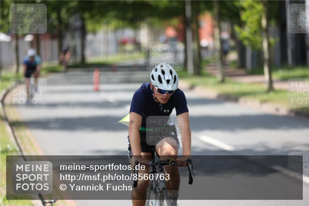 10.08.2025 - GEWOBA Citytriathlon Bremen Yannick Fuchs http://msf.ph/oto/8560763 10.08.2025 14:20:17 Radfahren 18, 29, 52, 130, 195, 197, 238, 256, 257 meine-sportfotos.de
