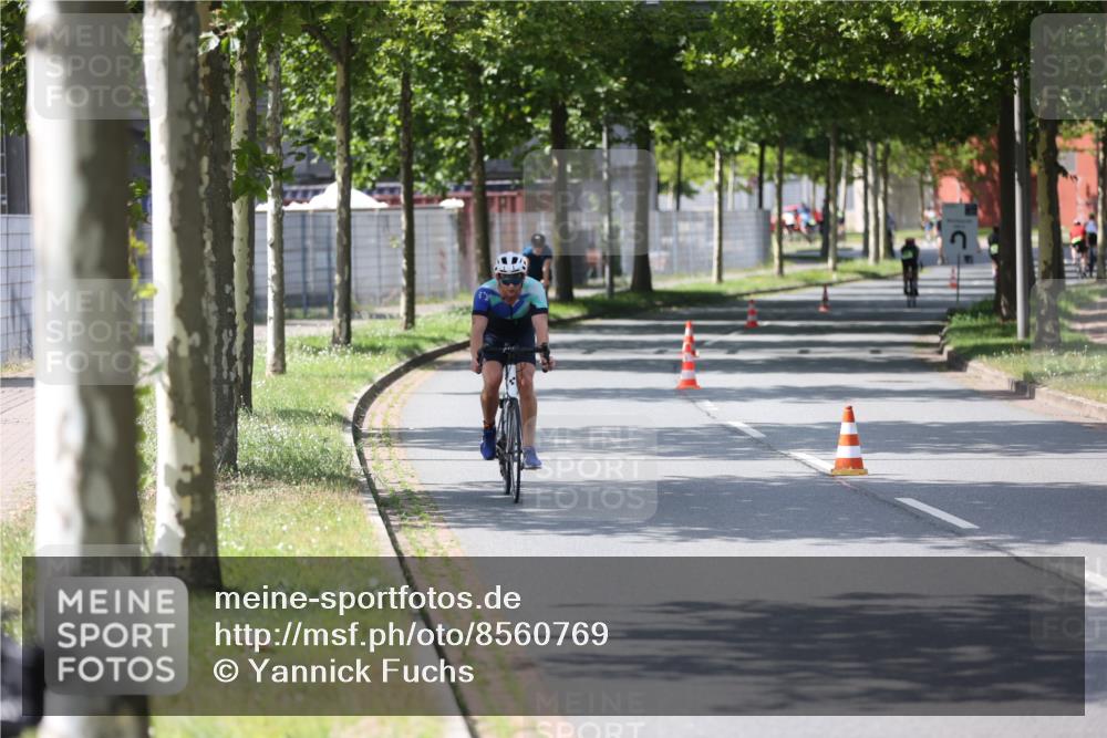 10.08.2025 - GEWOBA Citytriathlon Bremen Yannick Fuchs http://msf.ph/oto/8560769 10.08.2025 14:20:18 Radfahren 18, 29, 35, 52, 130, 197, 238, 256, 257 meine-sportfotos.de