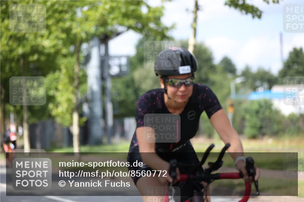 10.08.2025 - GEWOBA Citytriathlon Bremen Yannick Fuchs http://msf.ph/oto/8560772 10.08.2025 12:43:21 Radfahren 612, 646, 677, 885, 945, 964, 1038 meine-sportfotos.de