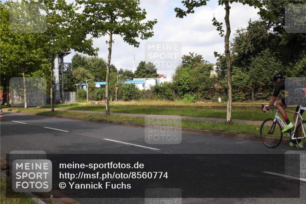 10.08.2025 - GEWOBA Citytriathlon Bremen Yannick Fuchs http://msf.ph/oto/8560774 10.08.2025 12:10:13 Radfahren 607, 710, 1024 meine-sportfotos.de