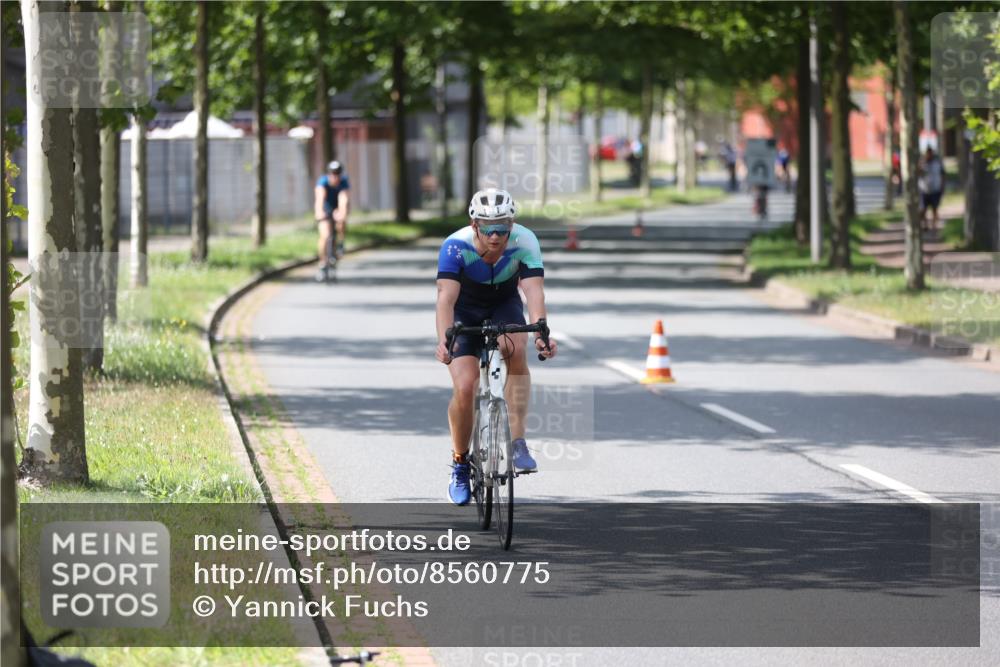 10.08.2025 - GEWOBA Citytriathlon Bremen Yannick Fuchs http://msf.ph/oto/8560775 10.08.2025 14:20:19 Radfahren 18, 29, 35, 52, 80, 130, 197, 238, 256, 257 meine-sportfotos.de