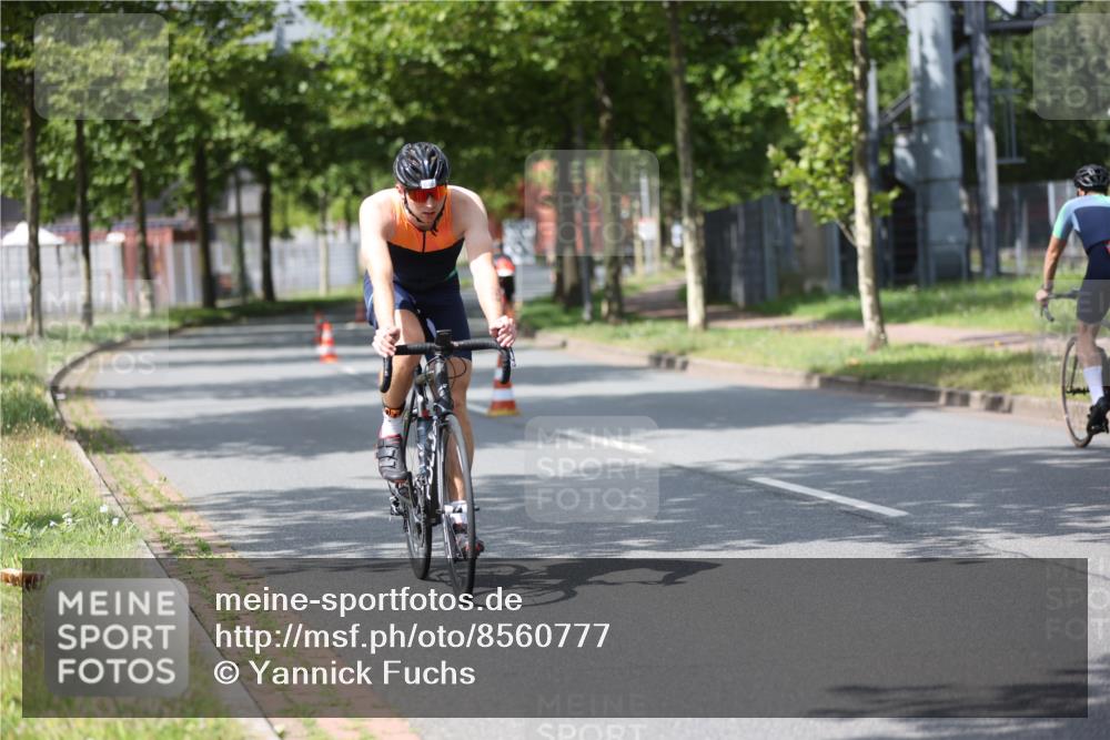 10.08.2025 - GEWOBA Citytriathlon Bremen Yannick Fuchs http://msf.ph/oto/8560777 10.08.2025 12:43:23 Radfahren 612, 646, 835, 885, 945, 955, 964, 1038 meine-sportfotos.de