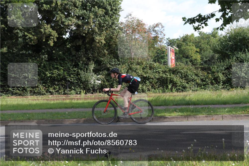 10.08.2025 - GEWOBA Citytriathlon Bremen Yannick Fuchs http://msf.ph/oto/8560783 10.08.2025 10:38:51 Radfahren 31, 63, 113, 119, 417, 429, 443, 498, 506 meine-sportfotos.de
