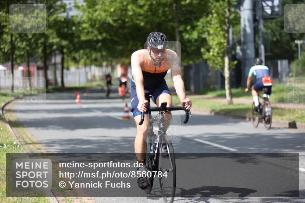 10.08.2025 - GEWOBA Citytriathlon Bremen Yannick Fuchs http://msf.ph/oto/8560784 10.08.2025 12:43:23 Radfahren 612, 646, 835, 885, 945, 955, 964, 1038 meine-sportfotos.de
