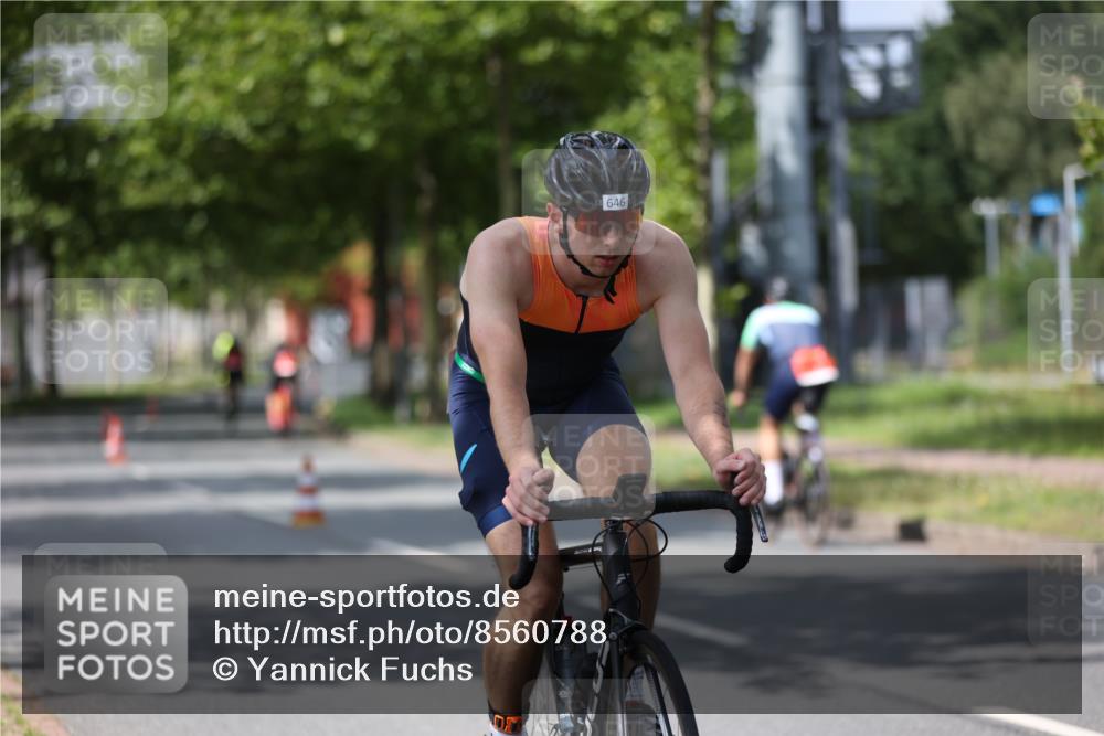 10.08.2025 - GEWOBA Citytriathlon Bremen Yannick Fuchs http://msf.ph/oto/8560788 10.08.2025 12:43:23 Radfahren 612, 646, 835, 885, 945, 955, 964, 1038 meine-sportfotos.de