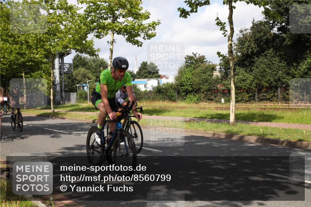 10.08.2025 - GEWOBA Citytriathlon Bremen Yannick Fuchs http://msf.ph/oto/8560799 10.08.2025 12:10:31 Radfahren 629, 644, 647, 656, 710, 712, 722, 730, 755, 819, 889, 1014 meine-sportfotos.de