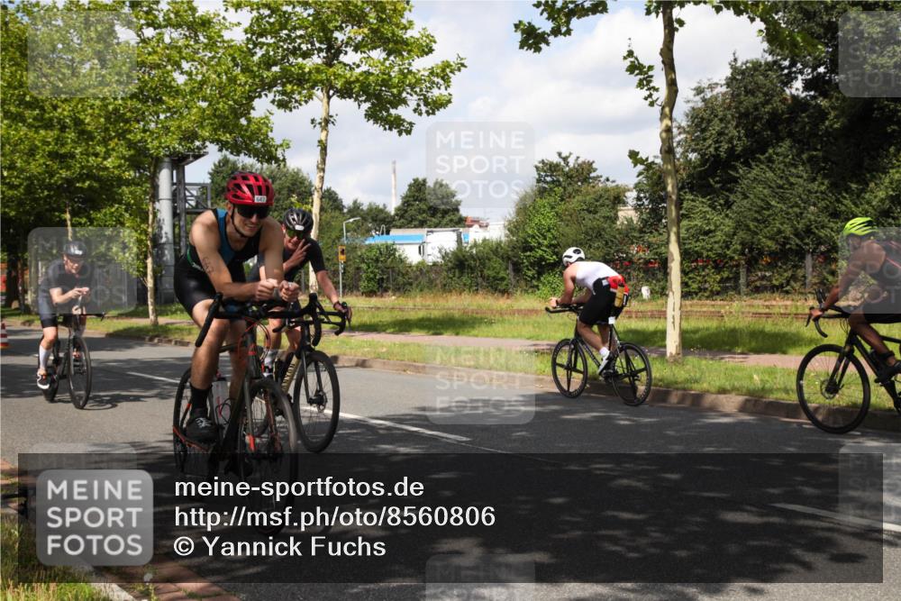 10.08.2025 - GEWOBA Citytriathlon Bremen Yannick Fuchs http://msf.ph/oto/8560806 10.08.2025 12:10:31 Radfahren 629, 644, 647, 656, 710, 712, 722, 730, 755, 819, 889, 1014 meine-sportfotos.de