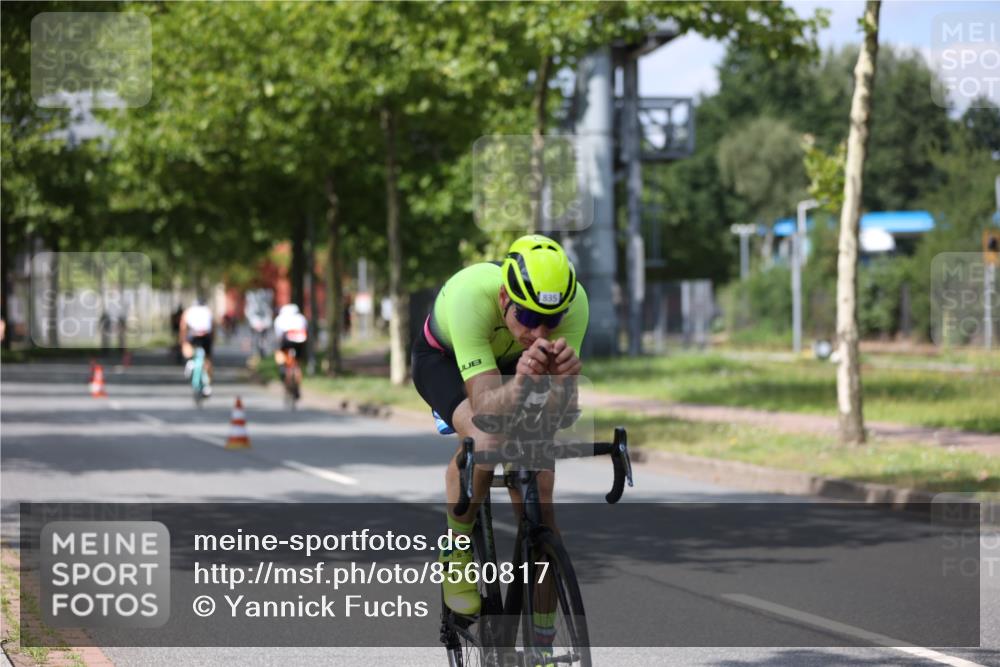10.08.2025 - GEWOBA Citytriathlon Bremen Yannick Fuchs http://msf.ph/oto/8560817 10.08.2025 12:43:33 Radfahren 646, 835, 837, 842, 885, 925, 955, 1038 meine-sportfotos.de