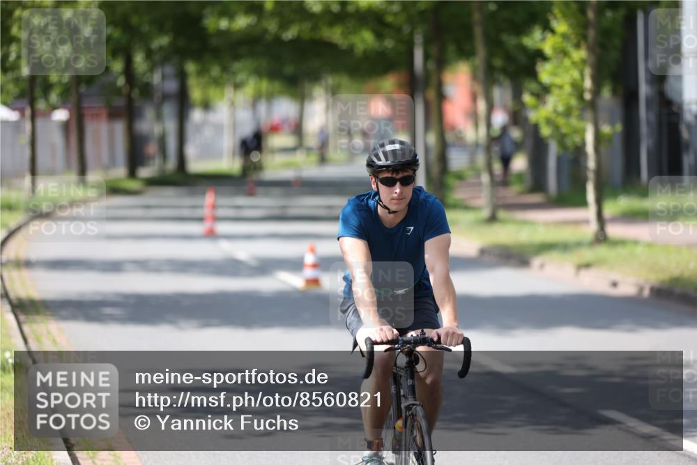 10.08.2025 - GEWOBA Citytriathlon Bremen Yannick Fuchs http://msf.ph/oto/8560821 10.08.2025 14:20:24 Radfahren 28, 29, 35, 52, 67, 80, 197, 274 meine-sportfotos.de
