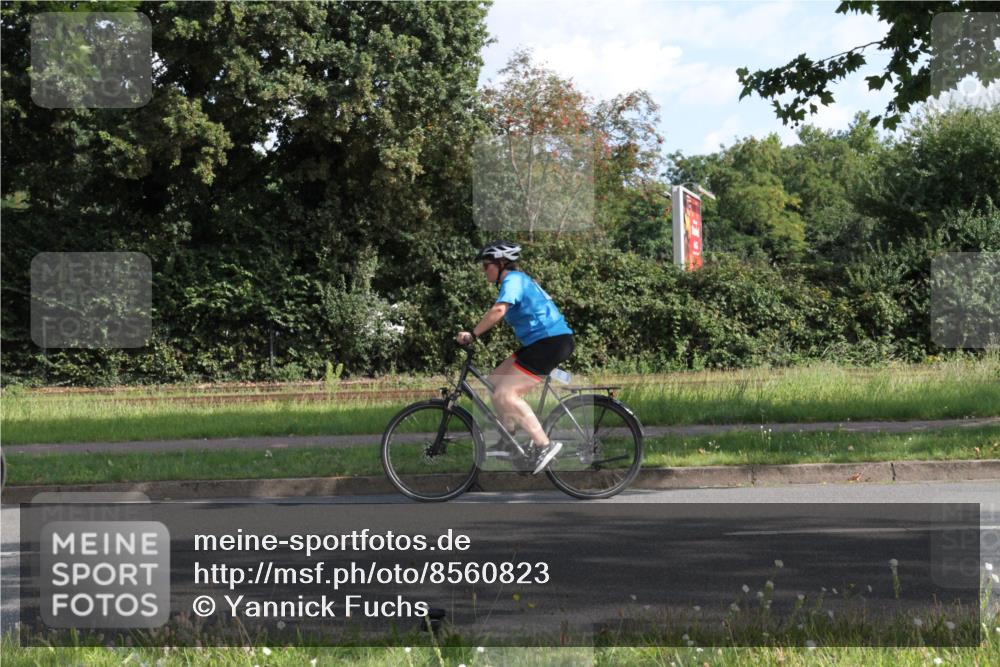 10.08.2025 - GEWOBA Citytriathlon Bremen Yannick Fuchs http://msf.ph/oto/8560823 10.08.2025 10:38:57 Radfahren 31, 111, 113, 119, 417, 429, 443, 472, 498, 499, 506 meine-sportfotos.de