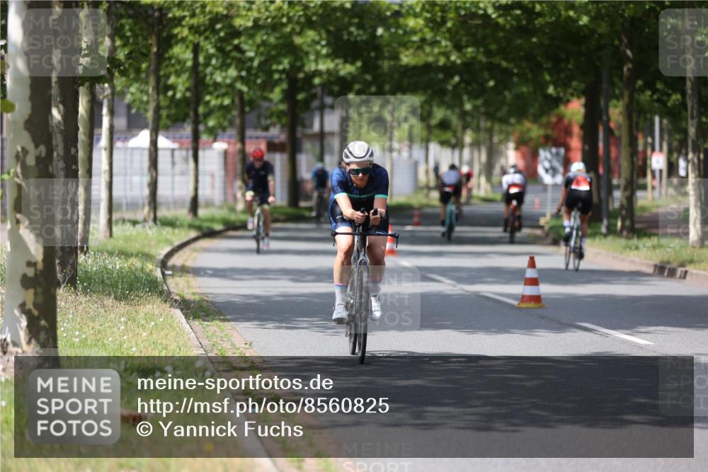 10.08.2025 - GEWOBA Citytriathlon Bremen Yannick Fuchs http://msf.ph/oto/8560825 10.08.2025 12:43:35 Radfahren 646, 835, 837, 842, 925, 955, 1038 meine-sportfotos.de
