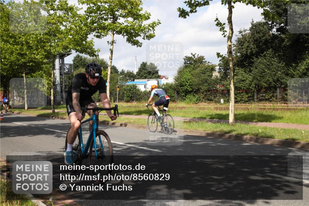 10.08.2025 - GEWOBA Citytriathlon Bremen Yannick Fuchs http://msf.ph/oto/8560829 10.08.2025 12:10:39 Radfahren 573, 622, 629, 644, 647, 651, 656, 659, 685, 712, 722, 730, 748, 755, 819, 889, 1014 meine-sportfotos.de