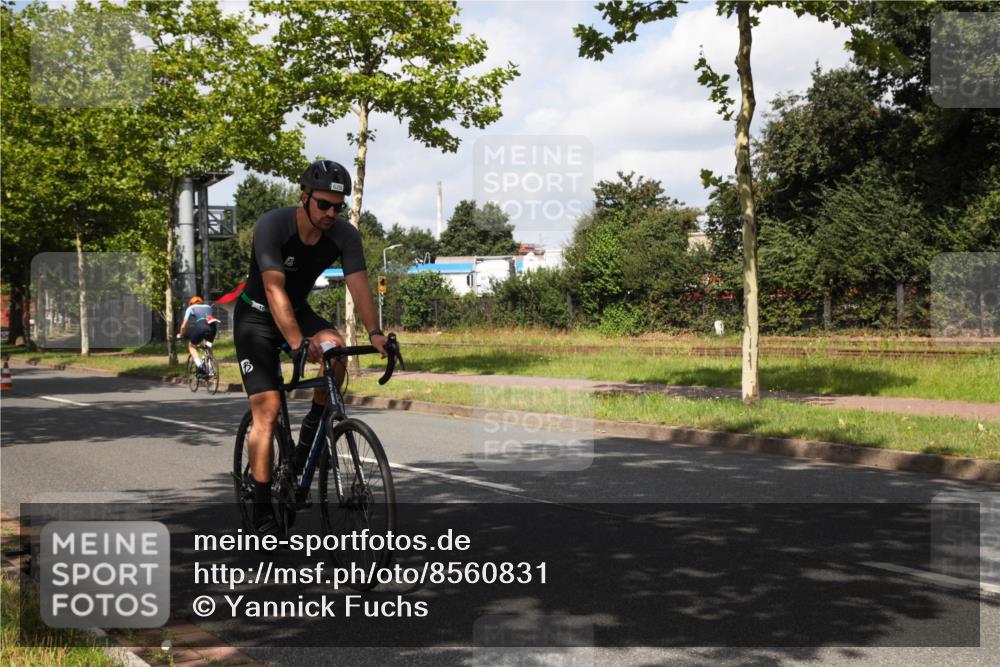 10.08.2025 - GEWOBA Citytriathlon Bremen Yannick Fuchs http://msf.ph/oto/8560831 10.08.2025 12:10:40 Radfahren 573, 622, 629, 644, 647, 651, 656, 659, 685, 712, 722, 730, 748, 755, 819, 889, 1014 meine-sportfotos.de