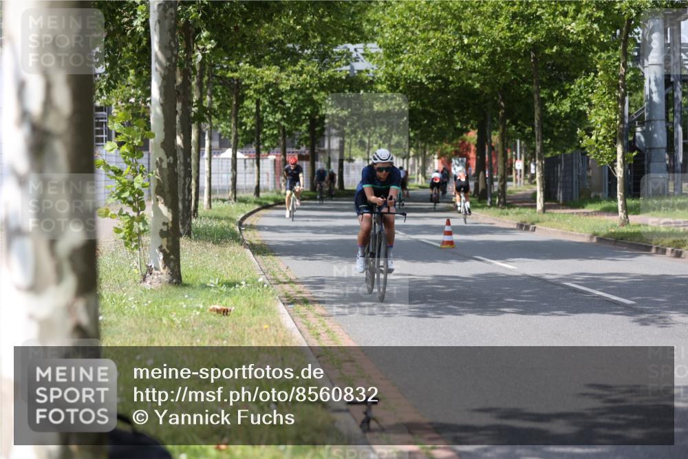 10.08.2025 - GEWOBA Citytriathlon Bremen Yannick Fuchs http://msf.ph/oto/8560832 10.08.2025 12:43:35 Radfahren 646, 835, 837, 842, 925, 955, 1038 meine-sportfotos.de