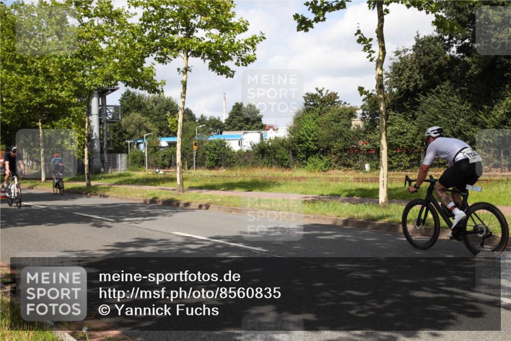 10.08.2025 - GEWOBA Citytriathlon Bremen Yannick Fuchs http://msf.ph/oto/8560835 10.08.2025 12:10:41 Radfahren 573, 622, 629, 644, 647, 651, 656, 659, 685, 712, 722, 730, 748, 755, 819, 889, 898, 1014 meine-sportfotos.de