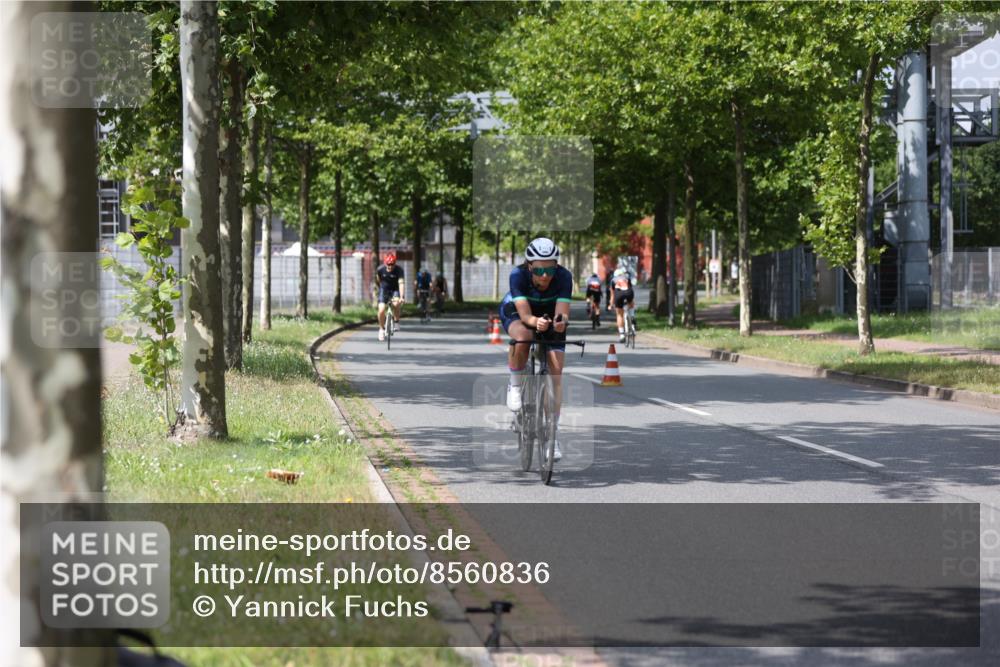 10.08.2025 - GEWOBA Citytriathlon Bremen Yannick Fuchs http://msf.ph/oto/8560836 10.08.2025 12:43:35 Radfahren 646, 835, 837, 842, 925, 955, 1038 meine-sportfotos.de