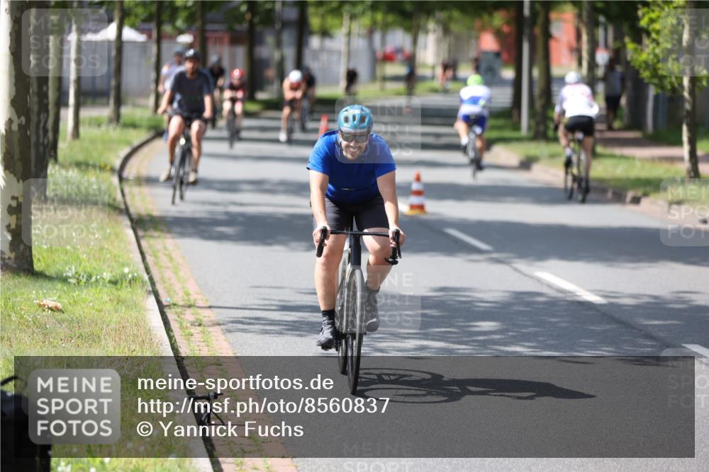 10.08.2025 - GEWOBA Citytriathlon Bremen Yannick Fuchs http://msf.ph/oto/8560837 10.08.2025 14:20:34 Radfahren 11, 28, 29, 35, 67, 69, 80, 216, 229, 274, 281 meine-sportfotos.de