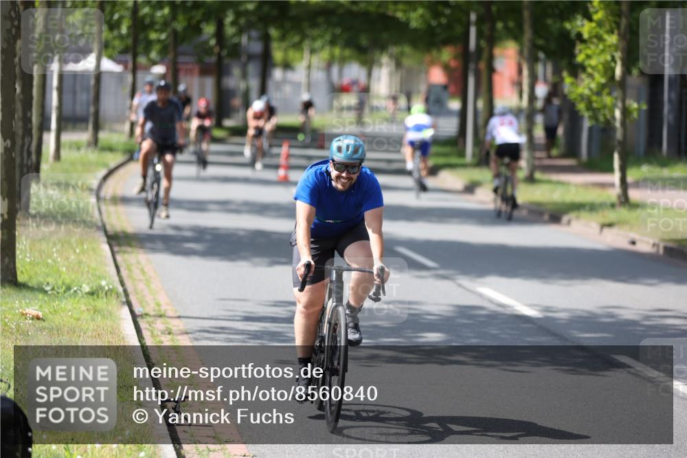 10.08.2025 - GEWOBA Citytriathlon Bremen Yannick Fuchs http://msf.ph/oto/8560840 10.08.2025 14:20:34 Radfahren 11, 28, 29, 35, 67, 69, 80, 216, 229, 274, 281 meine-sportfotos.de