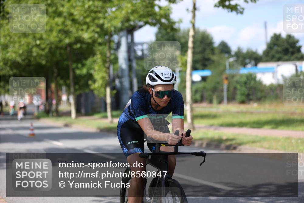 10.08.2025 - GEWOBA Citytriathlon Bremen Yannick Fuchs http://msf.ph/oto/8560847 10.08.2025 12:43:36 Radfahren 646, 835, 837, 842, 907, 925, 955, 1012, 1038 meine-sportfotos.de