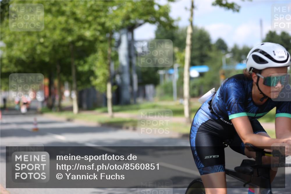 10.08.2025 - GEWOBA Citytriathlon Bremen Yannick Fuchs http://msf.ph/oto/8560851 10.08.2025 12:43:36 Radfahren 646, 835, 837, 842, 907, 925, 955, 1012, 1038 meine-sportfotos.de