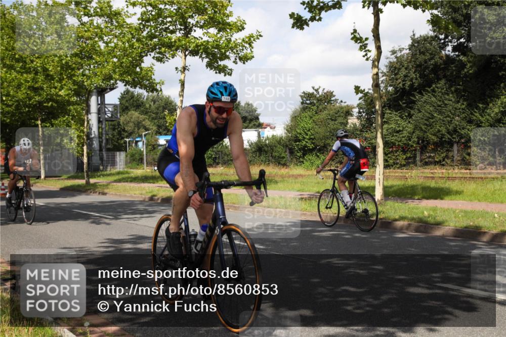 10.08.2025 - GEWOBA Citytriathlon Bremen Yannick Fuchs http://msf.ph/oto/8560853 10.08.2025 12:10:45 Radfahren 573, 622, 629, 644, 651, 656, 659, 685, 712, 716, 722, 730, 748, 755, 819, 898, 1014 meine-sportfotos.de