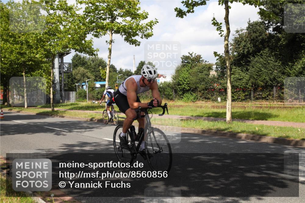 10.08.2025 - GEWOBA Citytriathlon Bremen Yannick Fuchs http://msf.ph/oto/8560856 10.08.2025 12:10:46 Radfahren 573, 622, 625, 629, 644, 651, 656, 659, 685, 712, 716, 722, 730, 748, 755, 812, 819, 898, 1014 meine-sportfotos.de