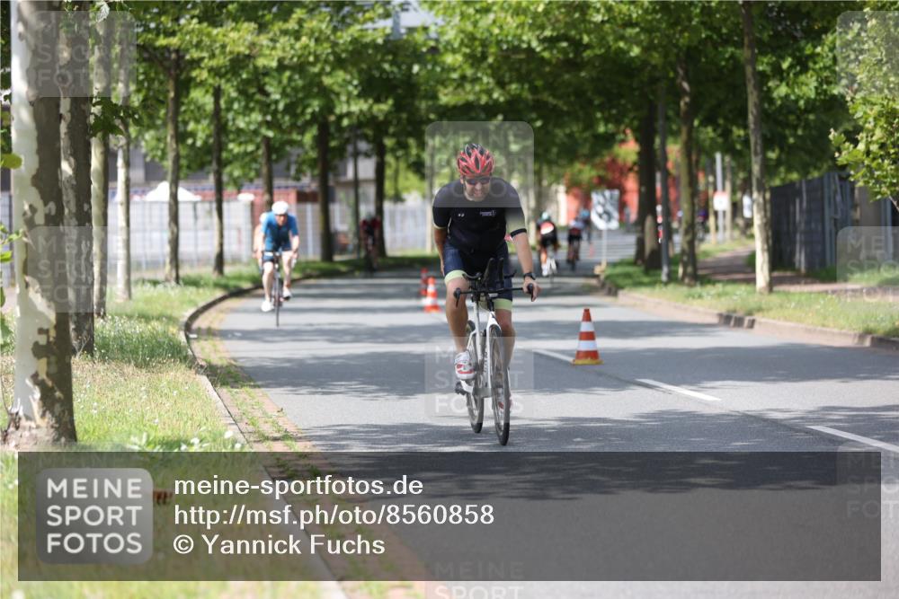 10.08.2025 - GEWOBA Citytriathlon Bremen Yannick Fuchs http://msf.ph/oto/8560858 10.08.2025 12:43:38 Radfahren 835, 837, 842, 907, 925, 955, 1012 meine-sportfotos.de