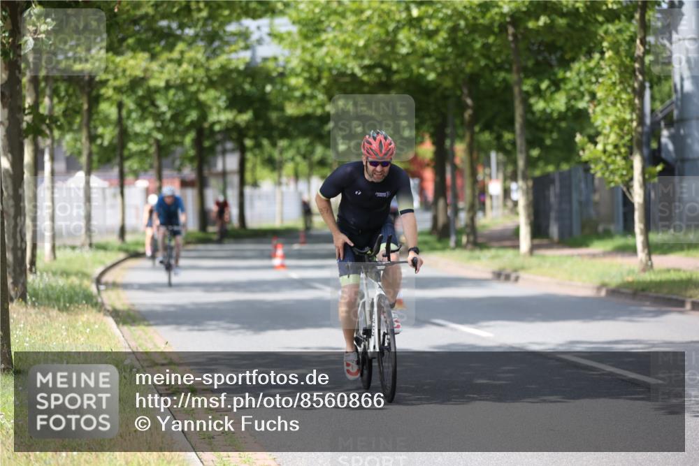 10.08.2025 - GEWOBA Citytriathlon Bremen Yannick Fuchs http://msf.ph/oto/8560866 10.08.2025 12:43:38 Radfahren 835, 837, 842, 907, 925, 955, 1012 meine-sportfotos.de