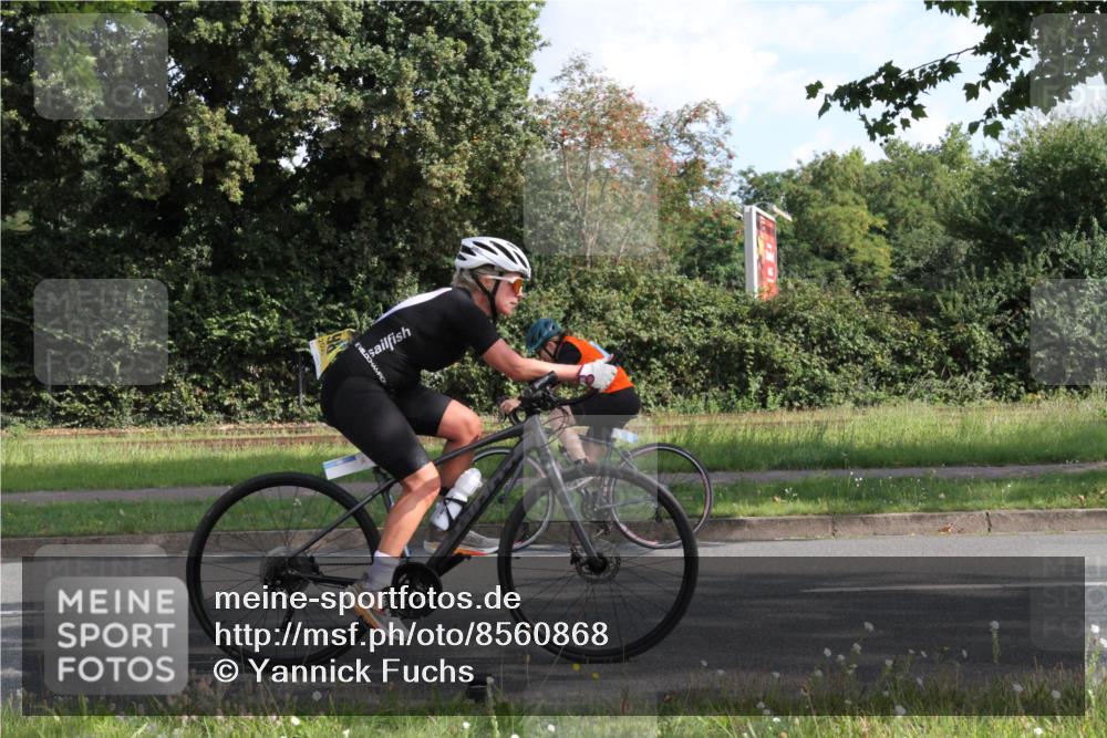 10.08.2025 - GEWOBA Citytriathlon Bremen Yannick Fuchs http://msf.ph/oto/8560868 10.08.2025 10:39:04 Radfahren 35, 111, 113, 215, 417, 472, 498, 499 meine-sportfotos.de