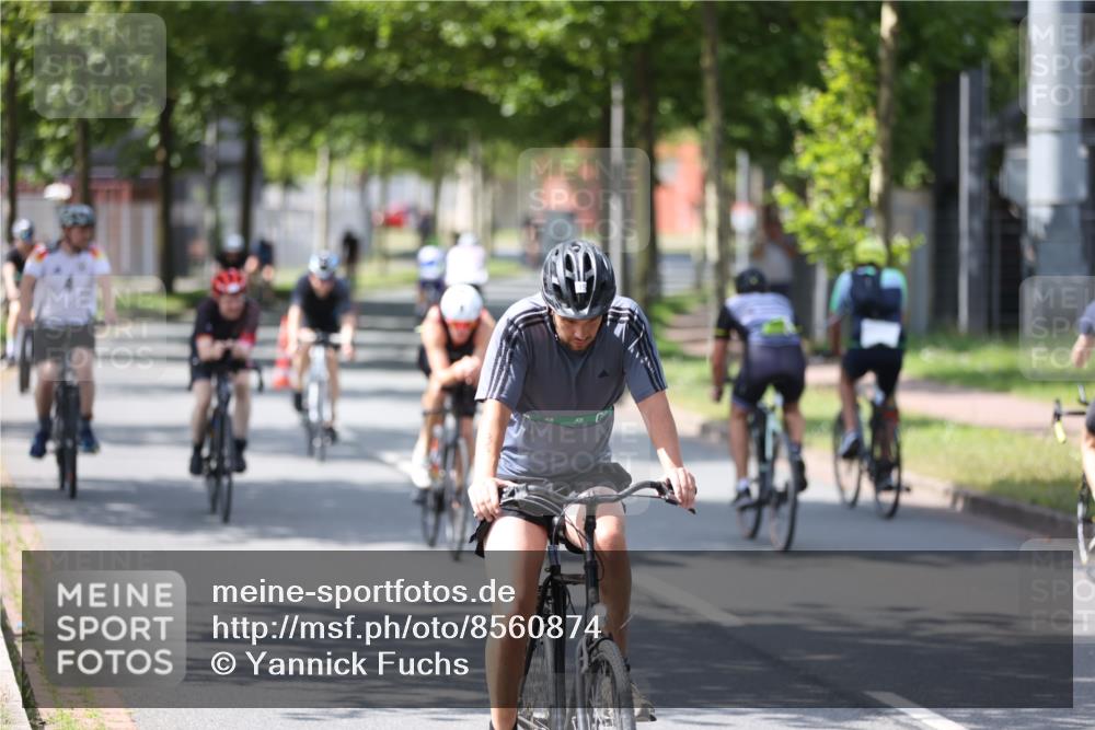 10.08.2025 - GEWOBA Citytriathlon Bremen Yannick Fuchs http://msf.ph/oto/8560874 10.08.2025 14:20:37 Radfahren 11, 28, 35, 56, 67, 69, 80, 216, 229, 272, 274, 281, 312 meine-sportfotos.de