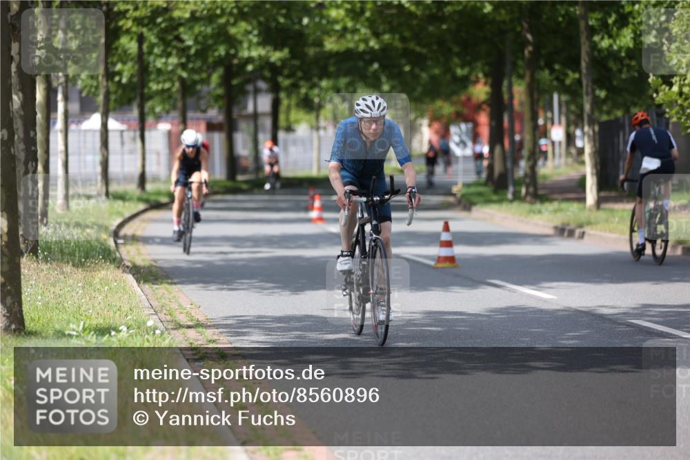 10.08.2025 - GEWOBA Citytriathlon Bremen Yannick Fuchs http://msf.ph/oto/8560896 10.08.2025 12:43:40 Radfahren 835, 837, 842, 907, 925, 955, 1012 meine-sportfotos.de