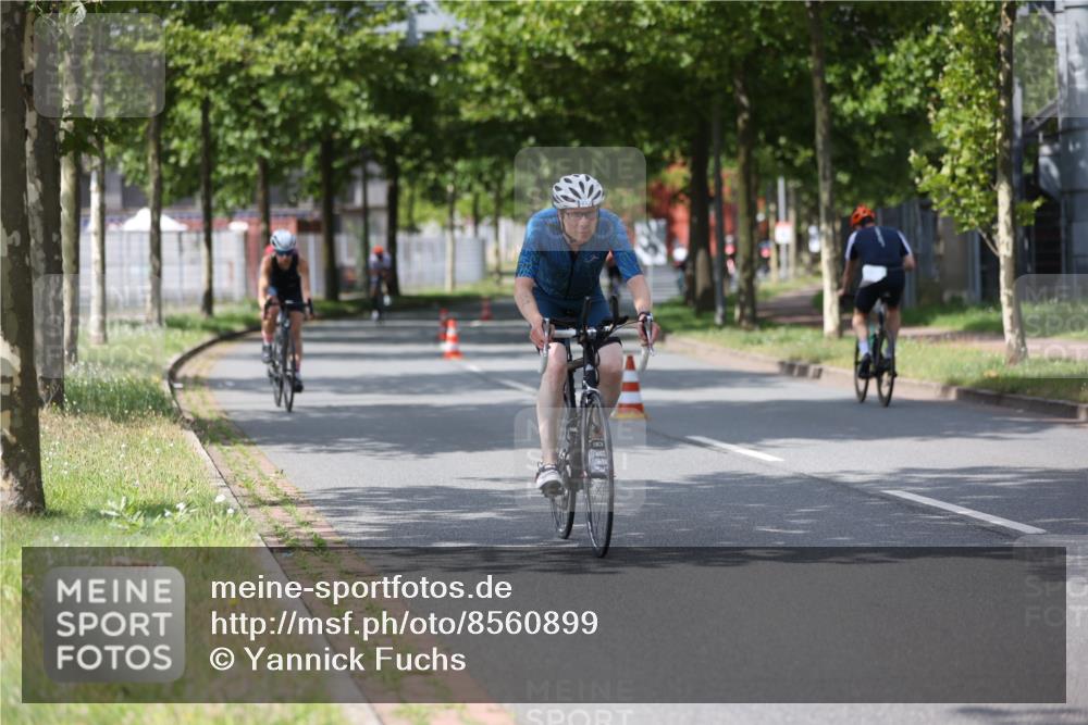 10.08.2025 - GEWOBA Citytriathlon Bremen Yannick Fuchs http://msf.ph/oto/8560899 10.08.2025 12:43:40 Radfahren 835, 837, 842, 907, 925, 955, 1012 meine-sportfotos.de