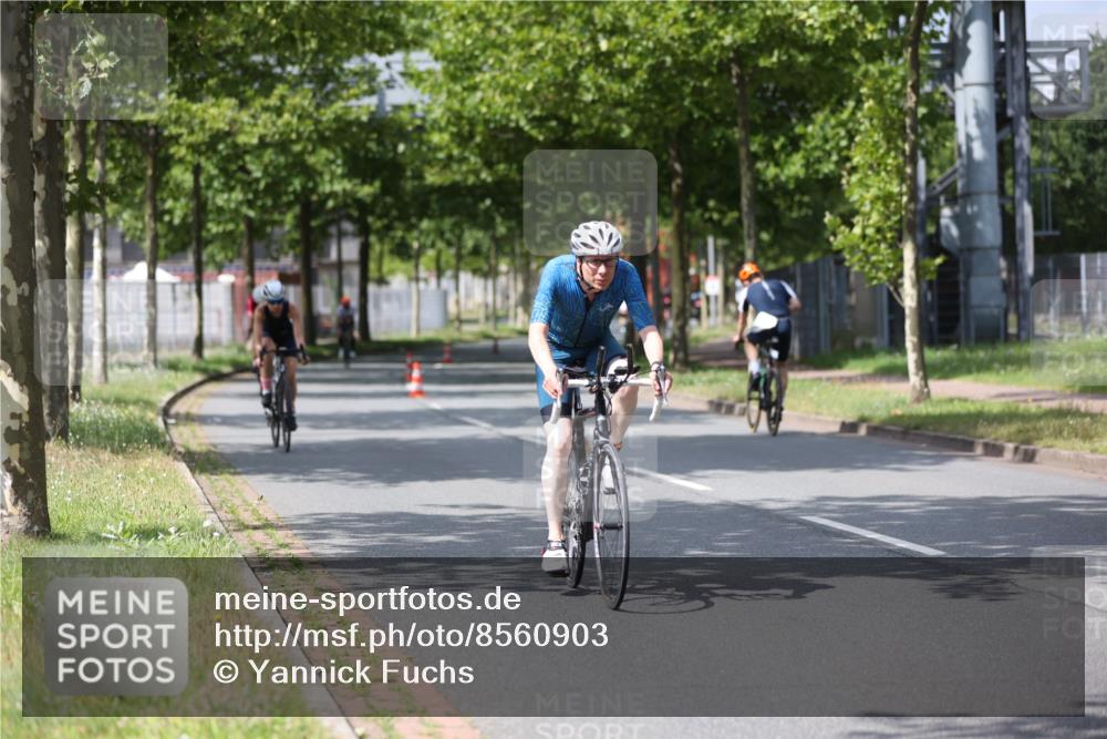 10.08.2025 - GEWOBA Citytriathlon Bremen Yannick Fuchs http://msf.ph/oto/8560903 10.08.2025 12:43:41 Radfahren 835, 837, 842, 907, 925, 955, 1012 meine-sportfotos.de