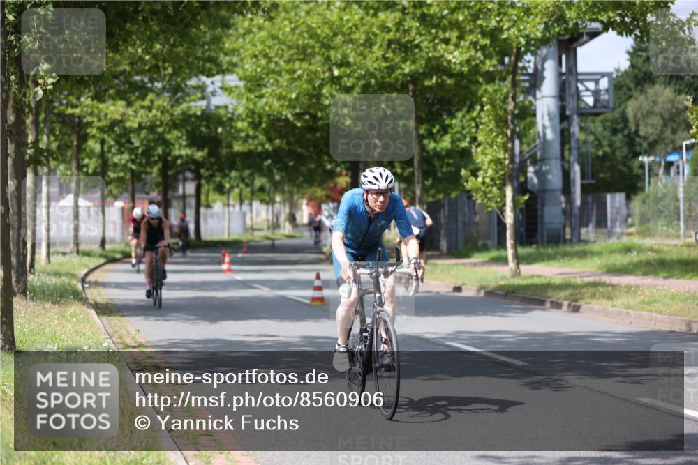10.08.2025 - GEWOBA Citytriathlon Bremen Yannick Fuchs http://msf.ph/oto/8560906 10.08.2025 12:43:41 Radfahren 835, 837, 842, 907, 925, 955, 1012 meine-sportfotos.de