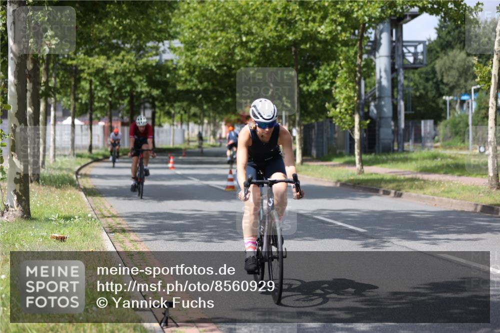 10.08.2025 - GEWOBA Citytriathlon Bremen Yannick Fuchs http://msf.ph/oto/8560929 10.08.2025 12:43:43 Radfahren 608, 835, 837, 842, 907, 925, 954, 955, 1012 meine-sportfotos.de