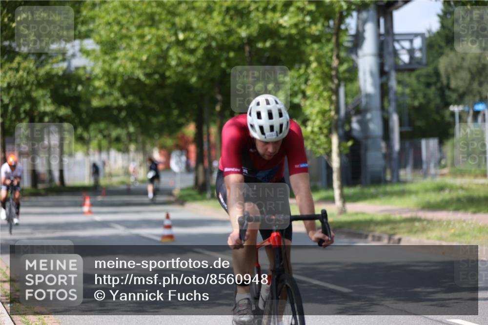 10.08.2025 - GEWOBA Citytriathlon Bremen Yannick Fuchs http://msf.ph/oto/8560948 10.08.2025 12:43:44 Radfahren 608, 835, 837, 842, 907, 925, 954, 955, 1012 meine-sportfotos.de