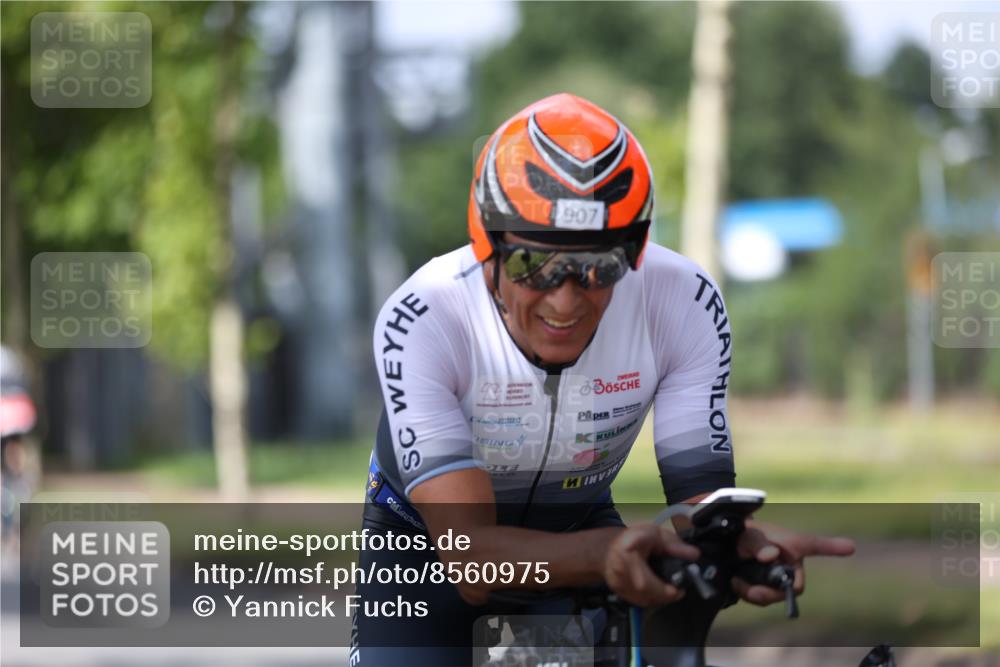 10.08.2025 - GEWOBA Citytriathlon Bremen Yannick Fuchs http://msf.ph/oto/8560975 10.08.2025 12:43:47 Radfahren 608, 835, 837, 842, 907, 925, 954, 955, 1012 meine-sportfotos.de