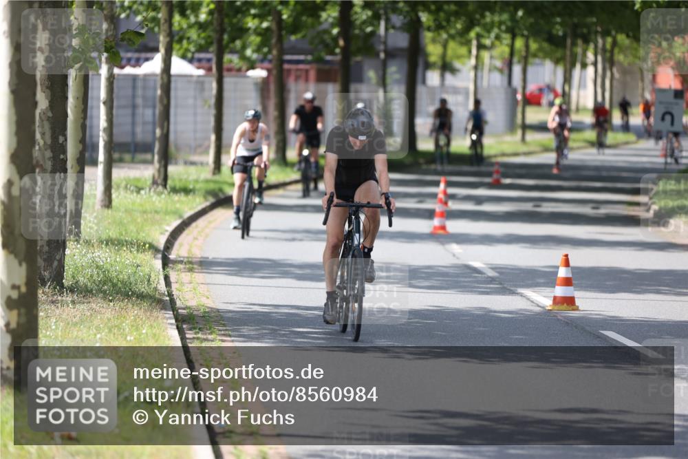 10.08.2025 - GEWOBA Citytriathlon Bremen Yannick Fuchs http://msf.ph/oto/8560984 10.08.2025 14:20:49 Radfahren 11, 56, 61, 69, 73, 110, 142, 145, 157, 216, 229, 266, 272, 274, 281, 312 meine-sportfotos.de