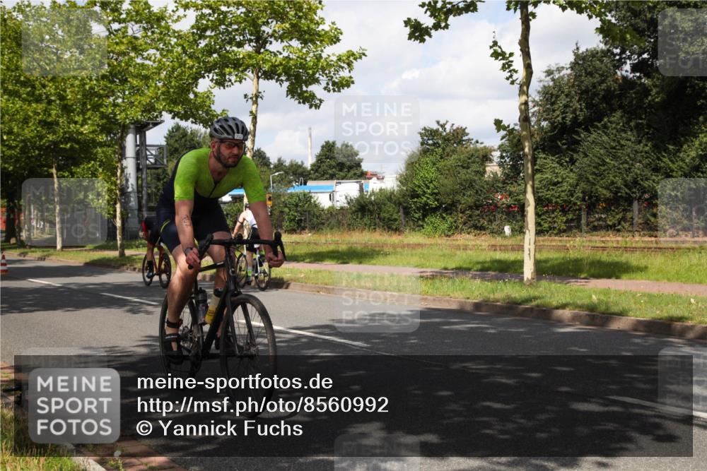 10.08.2025 - GEWOBA Citytriathlon Bremen Yannick Fuchs http://msf.ph/oto/8560992 10.08.2025 12:11:57 Radfahren 576, 667, 699, 702, 752, 799, 816, 907 meine-sportfotos.de