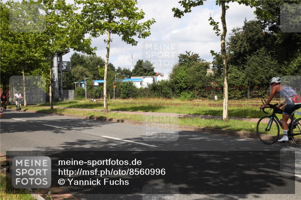 10.08.2025 - GEWOBA Citytriathlon Bremen Yannick Fuchs http://msf.ph/oto/8560996 10.08.2025 12:11:59 Radfahren 576, 667, 699, 702, 752, 799, 816, 907, 1003 meine-sportfotos.de
